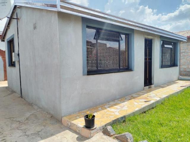 House for rent in Molapo, Soweto