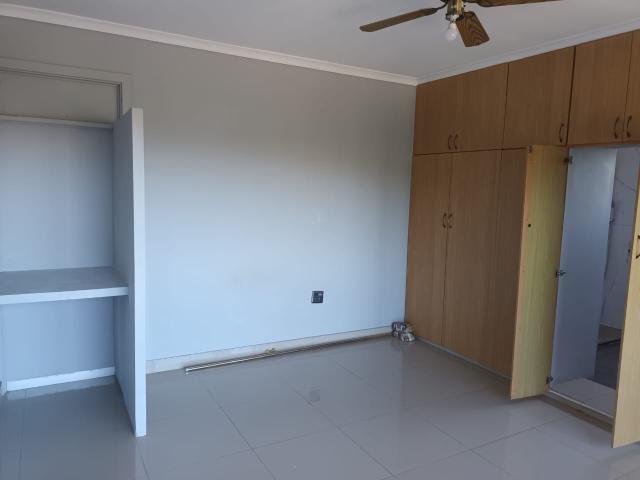 Apartment for rent in Seaview, Kwazulu-natal