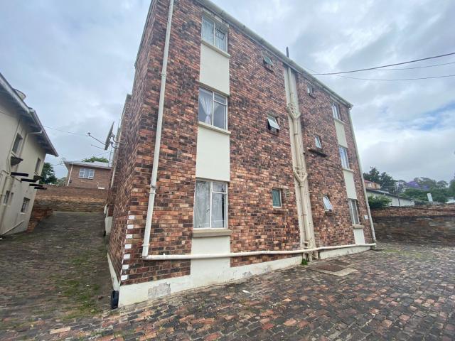 Apartment for rent in Makhanda, Makana Local Municipality