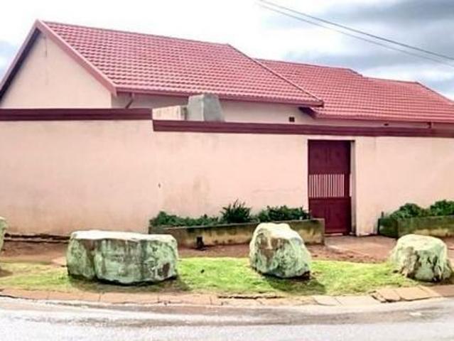 House for rent in Mohlakeng, Gauteng