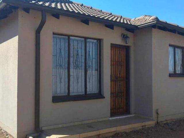 House for rent in Vosloorus, Gauteng