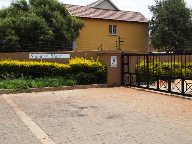 Apartment for rent in Waterkloof, Gauteng