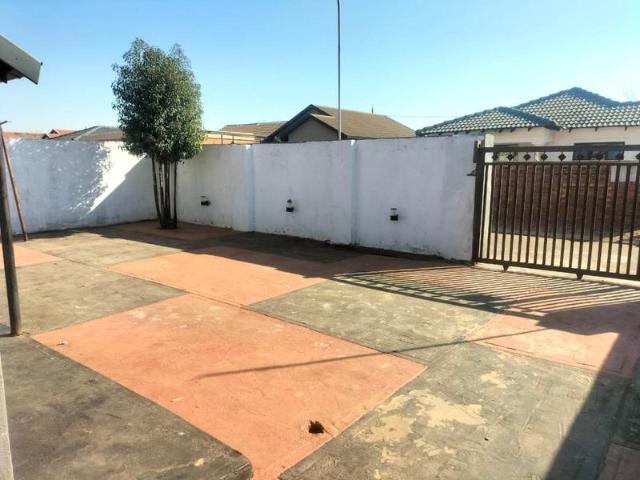 House for rent in Protea Glen, Soweto