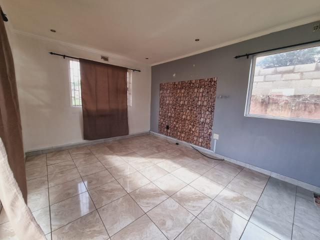 House for rent in Queensburgh House for rent in Queensburgh