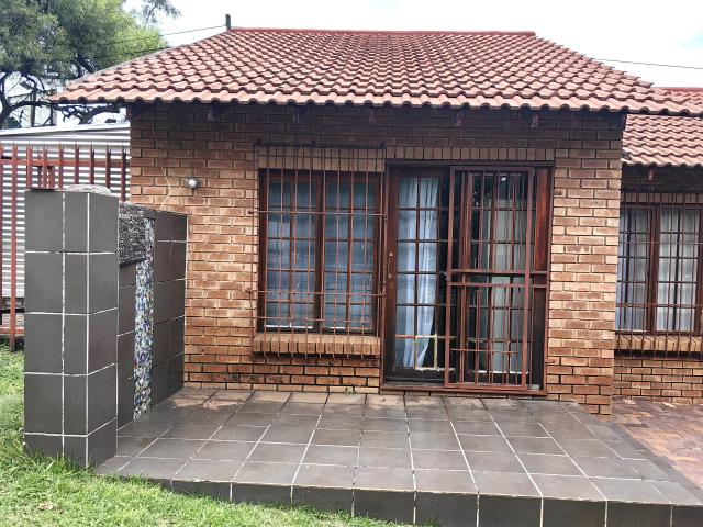 House for rent in Douglasdale, Randburg
