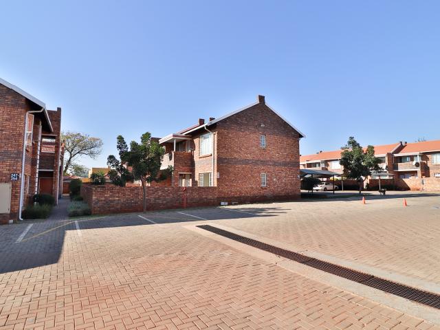 Apartment for rent in Akasia, Gauteng