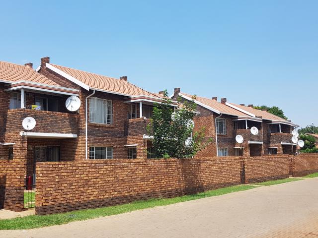 Apartment for rent in Akasia, Gauteng