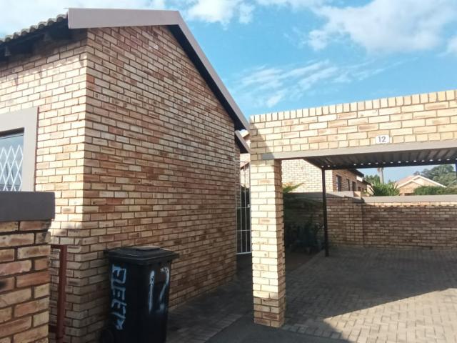 House for rent in Mohlakeng, Gauteng