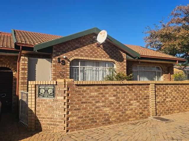 House for rent in Mohlakeng, Gauteng