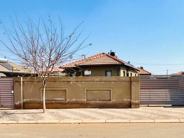 House for rent in Protea Glen, Soweto