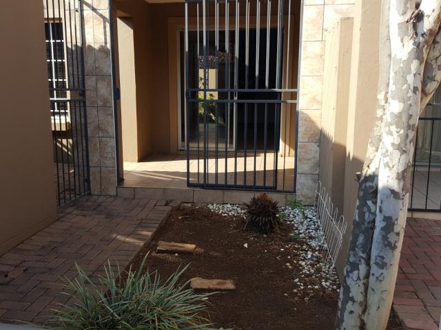 Apartment for rent in Waterkloof, Gauteng
