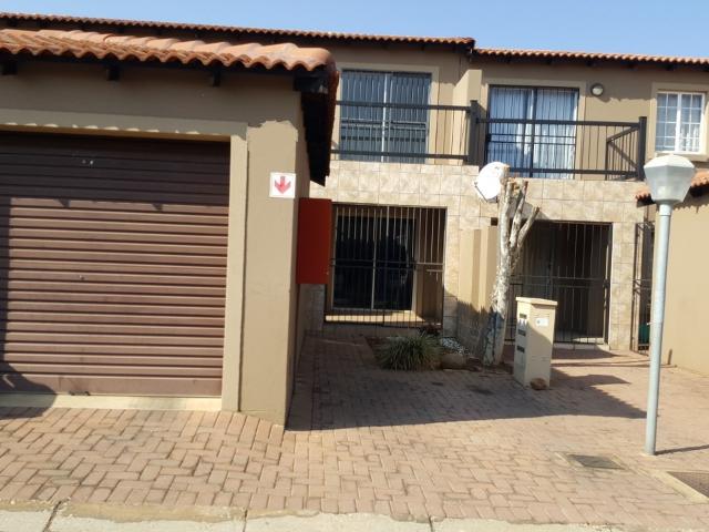 Apartment for rent in Waterkloof, Gauteng