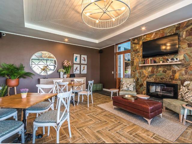 Apartment for rent in Lakeside, Sandton