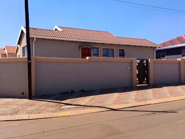 House for rent in Kagiso, Gauteng