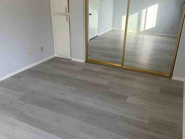 Apartment for rent in Canoga Park, California