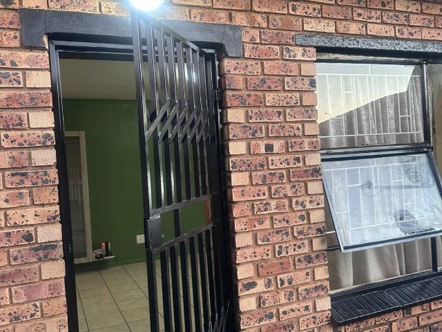 House for rent in Karenpark, Akasia