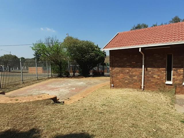 House for rent in Waterkloof, Gauteng