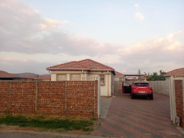 House for rent in Waterkloof, Gauteng