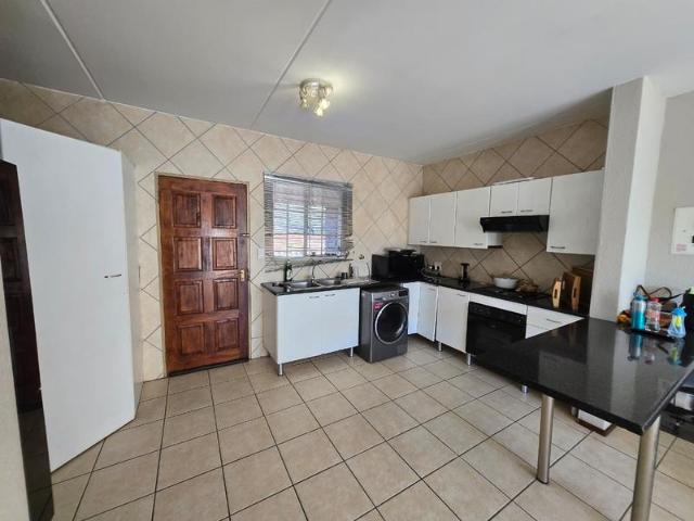 Apartment for rent in Nooitgedacht, Gauteng