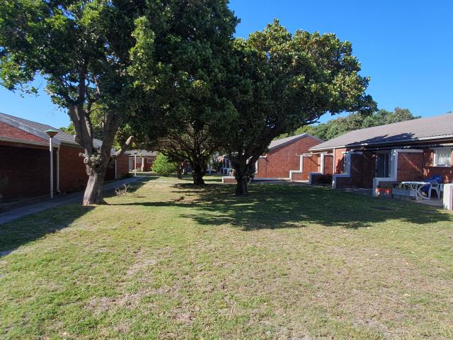 Apartment for rent in Chatsworth, Kwazulu-natal