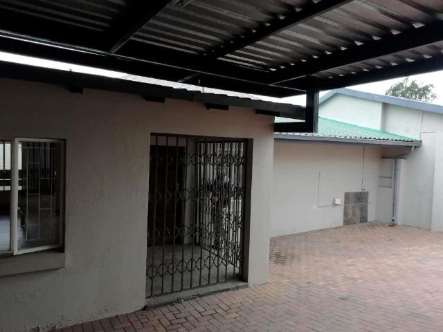 House for rent in Waterkloof, Gauteng