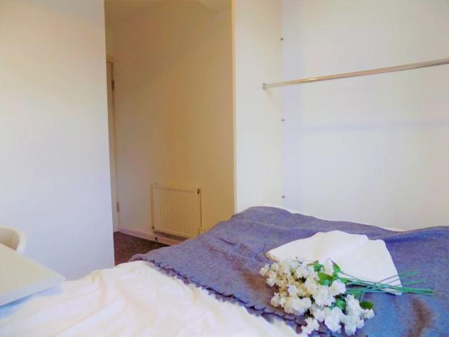 Room for rent in Cannon Park, West Midlands