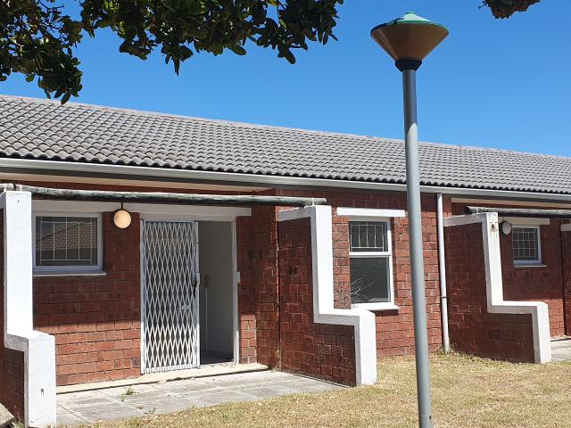 Apartment for rent in Chatsworth, Kwazulu-natal