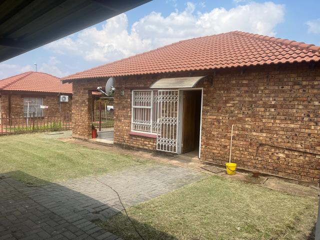 House for rent in Karenpark, Akasia