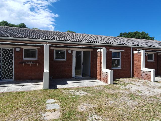 Apartment for rent in Chatsworth, Kwazulu-natal
