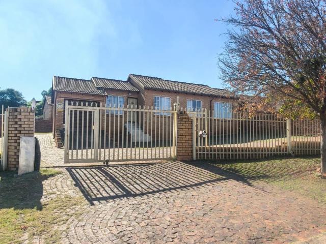 House for rent in Waterkloof, Gauteng