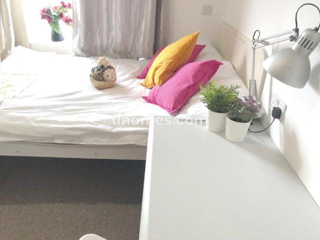 Room for rent in Cannon Park, West Midlands