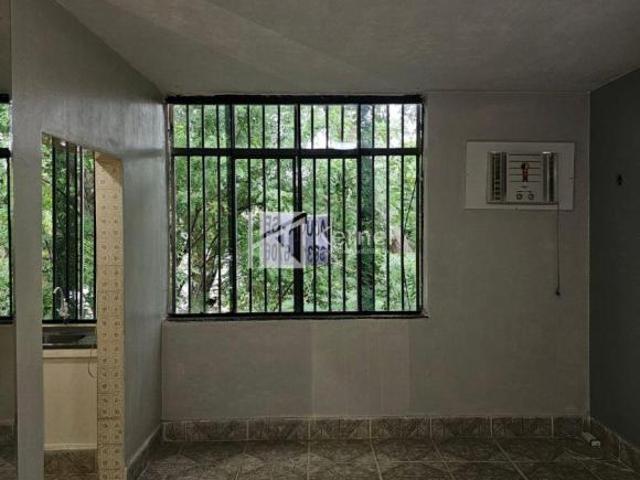 Apartamento venda em Região Geográfica Imediata do Distrito Federal, Região Integrada de Desenvolvimento do Distrito Federal e Entorno