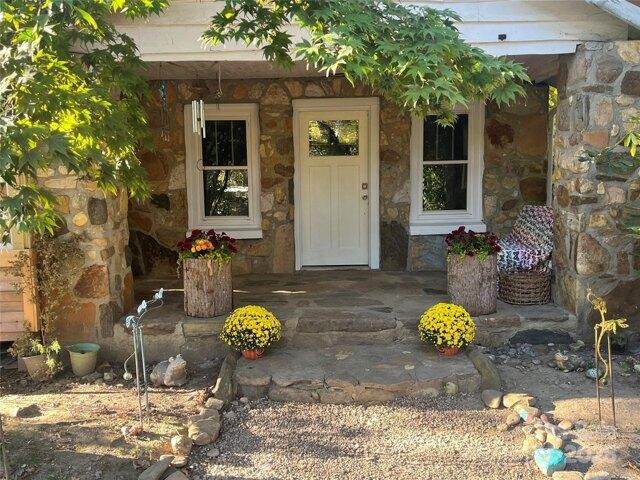 House for sale in Edneyville, North Carolina