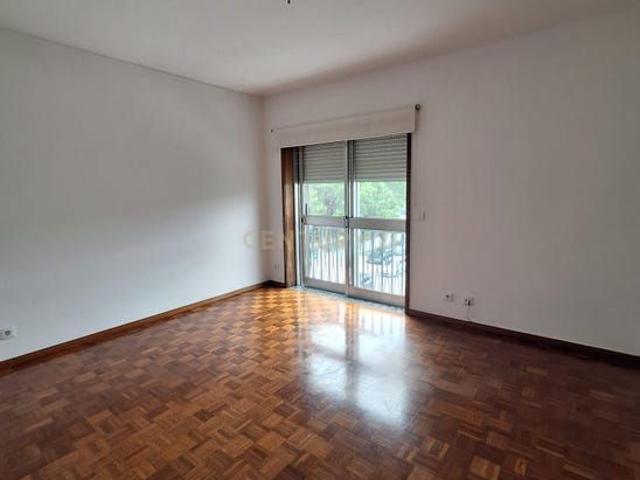 Apartamento alugar em Quinchosos, Vila Real