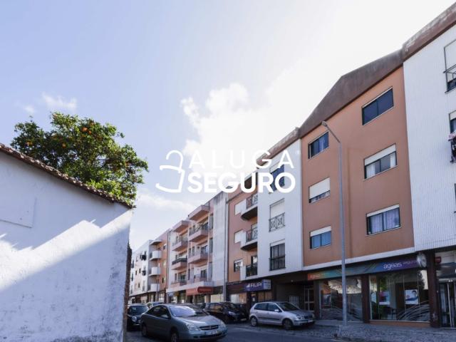 Apartamento alugar em Marinha Grande, Leiria