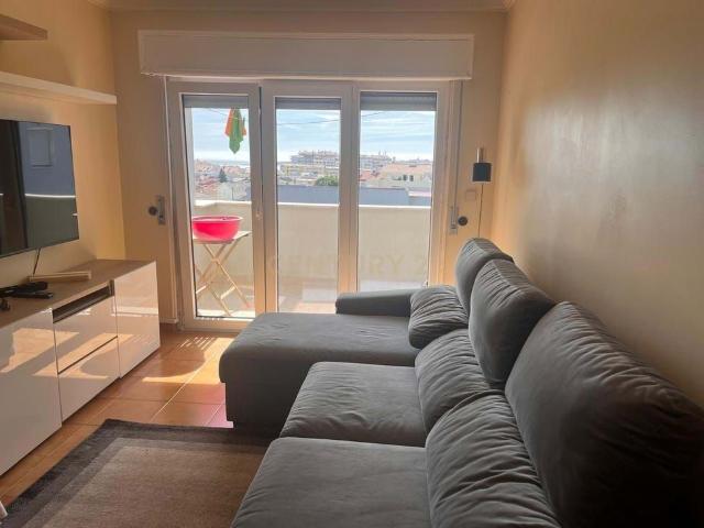 Apartamento alugar em Urbanização CHESOL, Cascais