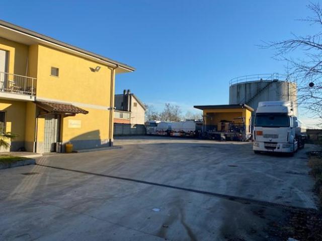 Ufficio in vendita a Locate Triulzi, Lombardia