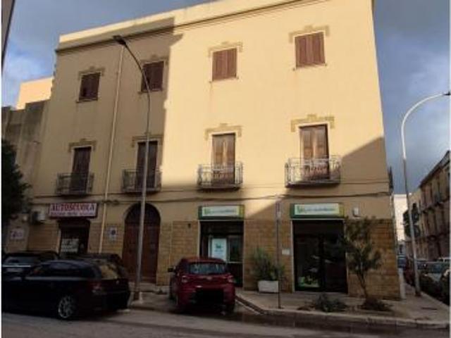 Locale Commerciale in vendita a Trapani, Sicilia