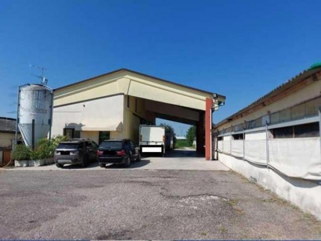 Capannone in vendita a Sona, Veneto