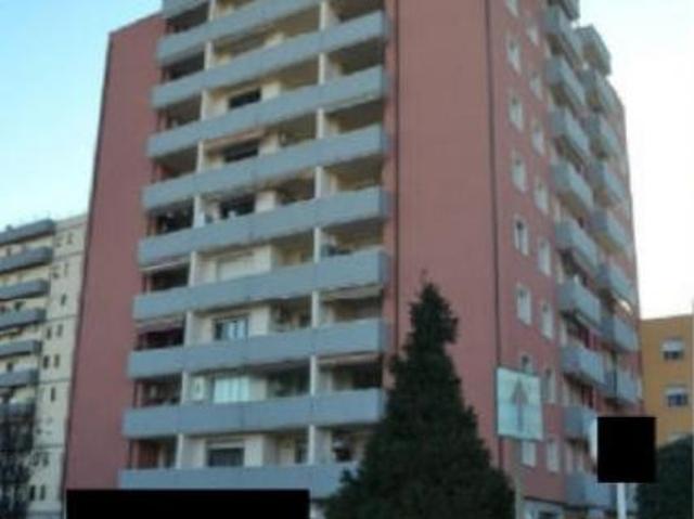 Capannone in vendita a San Felice Extra, Brenzone