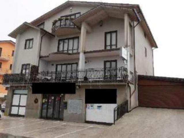 Locale Commerciale in vendita a Cercemaggiore, Molise