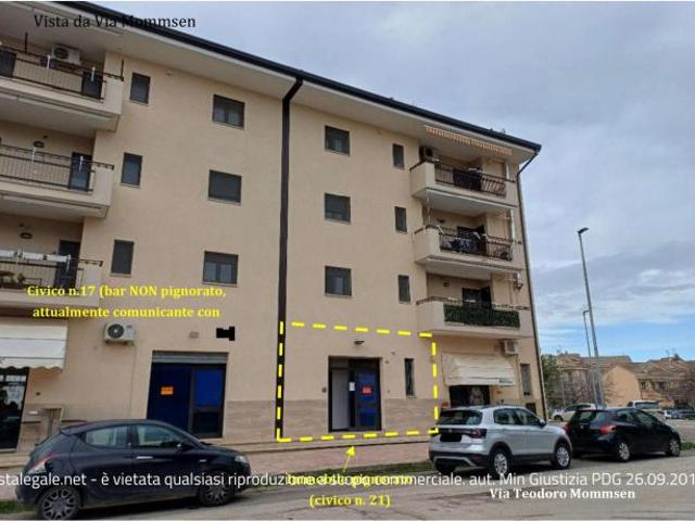 Locale Commerciale in vendita a Venosa, Potenza
