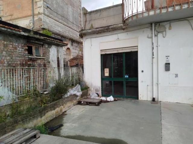 Capannone in vendita a Barile, Potenza