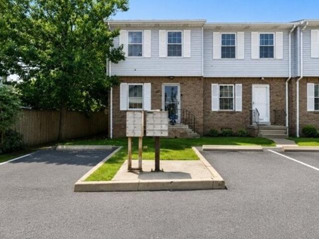 Condo for sale in Elizabeth, New Jersey