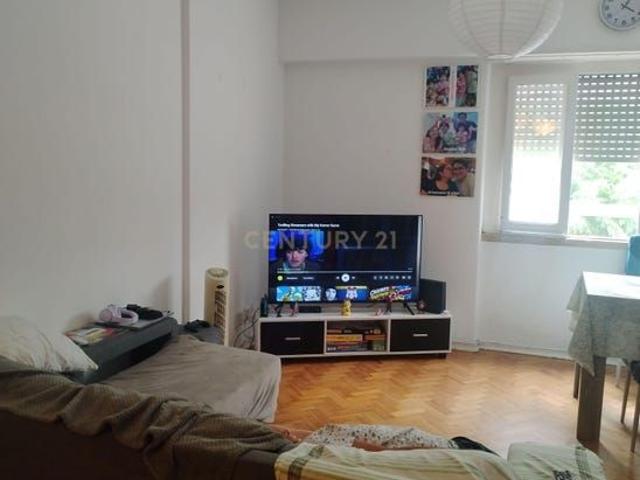 Apartamento alugar em Santiago Dos Velhos, Lisboa