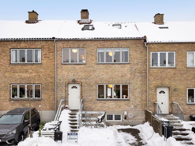 Ejendom til salg i Kongens Lyngby  , Brøndby