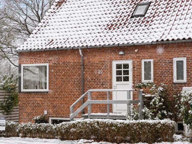 Ejendom til salg i Kongens Lyngby  , Brøndby