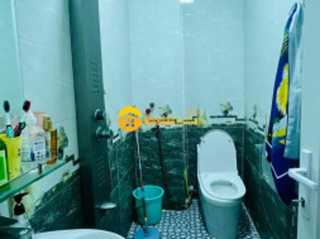 Nhà mặt phố bán