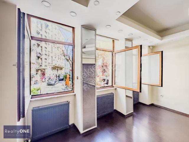 Firuzağa Mahallesi, Beyoğlu içerisinde satılık mülk