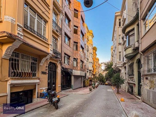 Beyoğlu, İstanbul içerisinde satılık Bina